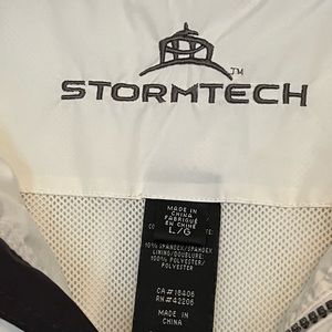 Stormtech 2010 Rose Bowl rain jacket